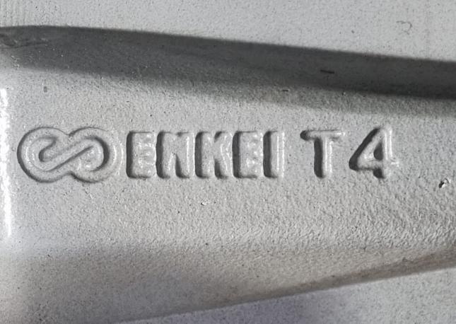 Один оригинальный диск R18 Mitsubishi Pajero Sport
