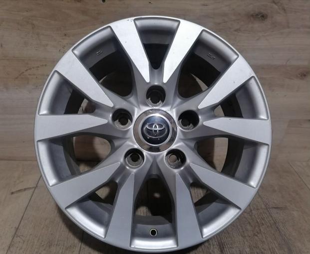 Один оригинальный R18 диск Toyota Land Cruiser