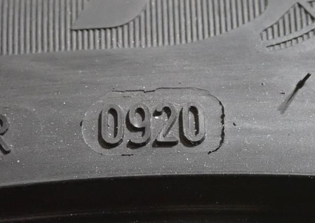 Goodyear EfficientGrip 275/40 R19 101Y