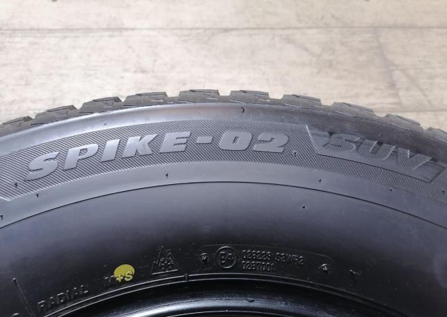 Bridgestone Blizzak Spike-02 SUV 255/65 R17 110T