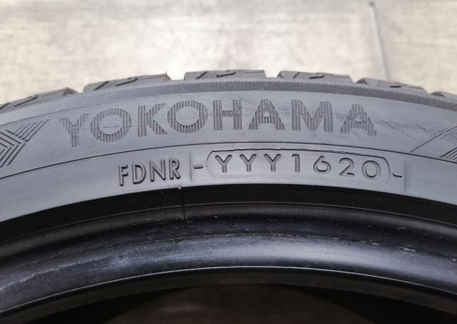 Yokohama Ice Guard IG60 255/40 R19 100Q