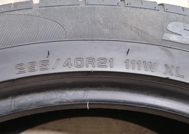 Sunfull Mont-Pro HP881 295/40 R21 111W