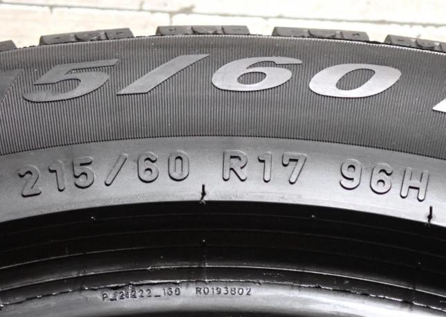 Pirelli Winter Sottozero 210 Serie II 215/60 R17 96H