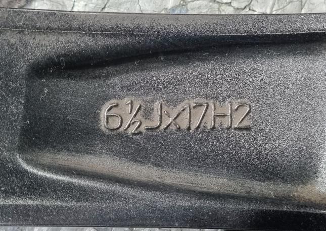 Оригинальные диски R17 на LADA Vesta