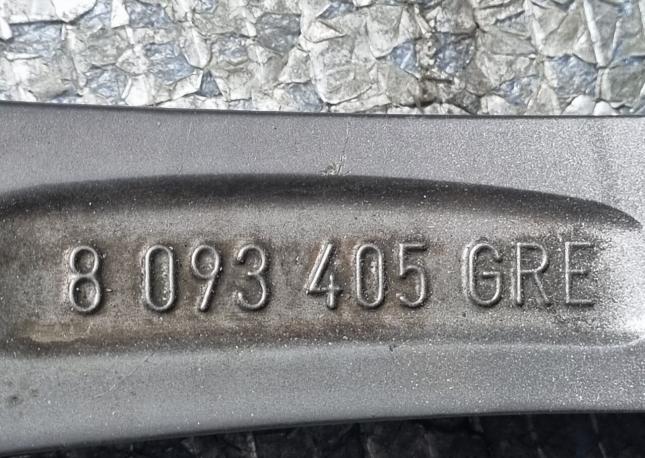 Один оригинальный R18 BMW 5 серии G30 сварка перед