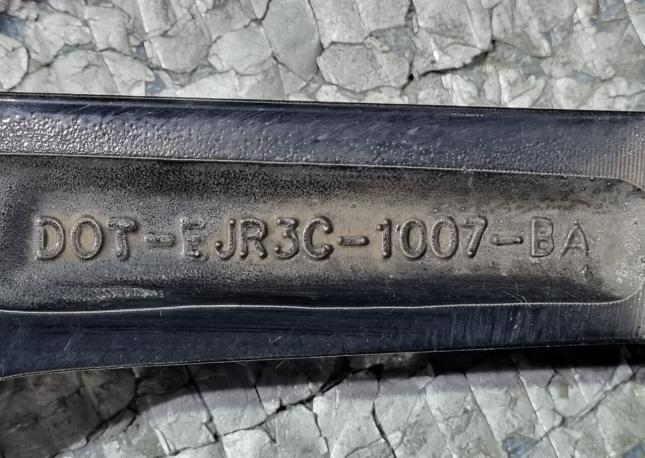 Оригинальные диски R18 на Ford Mustang