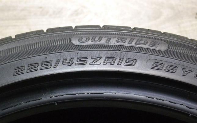 Falken Azenis FK453 225/45 R19 96Y