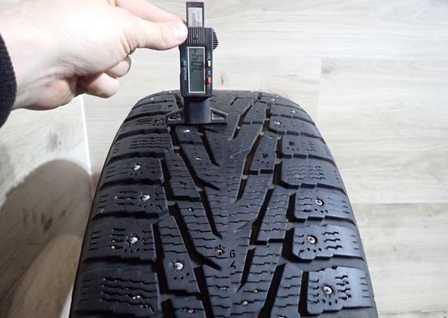 Nokian Tyres Hakkapeliitta 7 SUV 235/60 R18 107T