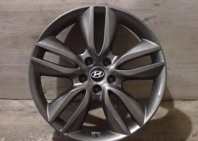 Оригинальные диски R19 на Hyundai Santa fe