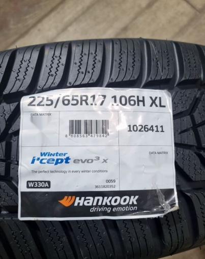 Hankook Winter I&#39;Cept Evo 3 X W330A 225/65 R17 106H