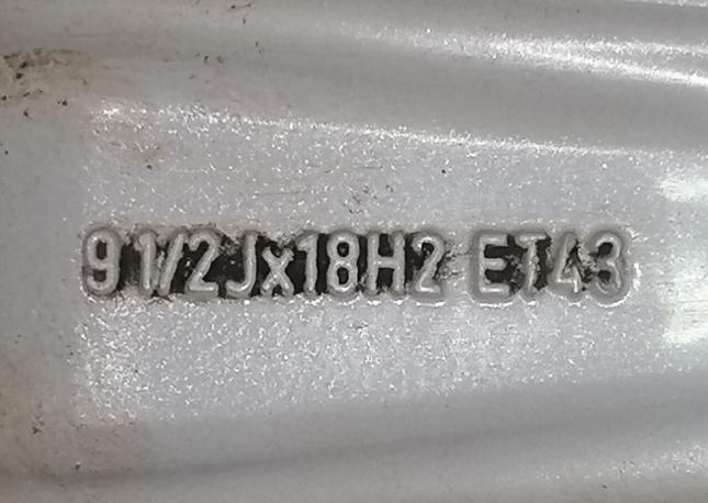 Один оригинальный диск R18 Mercedes W216 задний