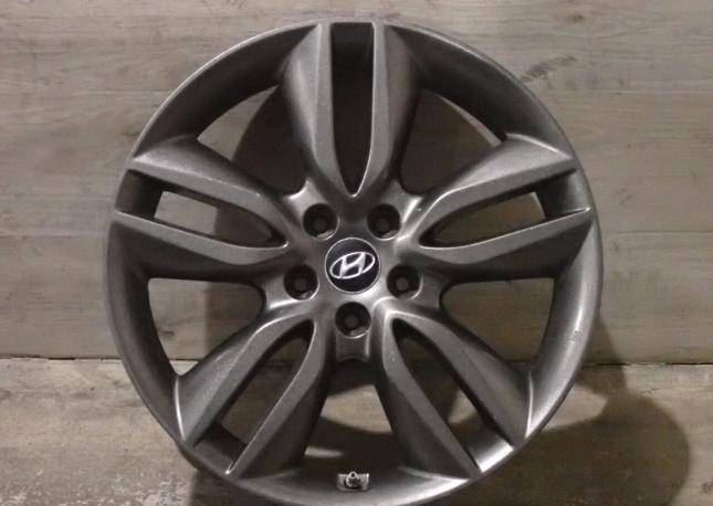 Оригинальные диски R19 на Hyundai Santa fe