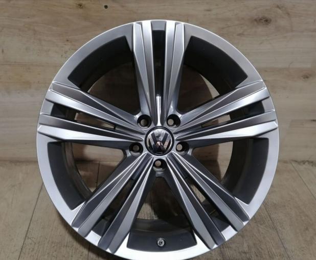 Оригинальные диски R19 на VW Touareg III