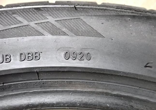 Yeada YDA226 275/40 R20 106W