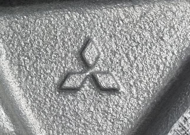 Один оригинальный диск R18 Mitsubishi Pajero Sport