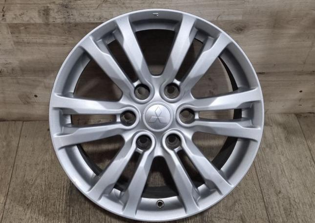 Оригинальные диски R18 на Mitsubishi Pajero 4