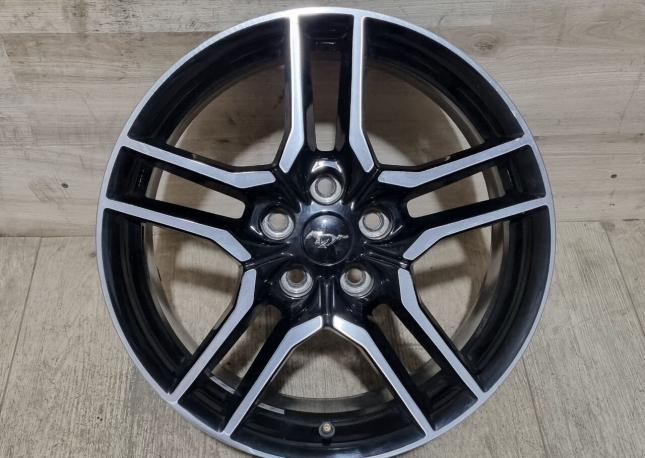 Оригинальные диски R18 на Ford Mustang