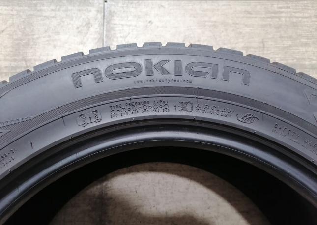 Nokian Tyres Hakkapeliitta 7 235/55 R17 103T
