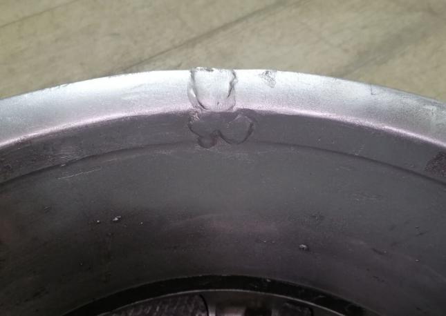 Два оригинальных передних R19 диска Mercedes W222
