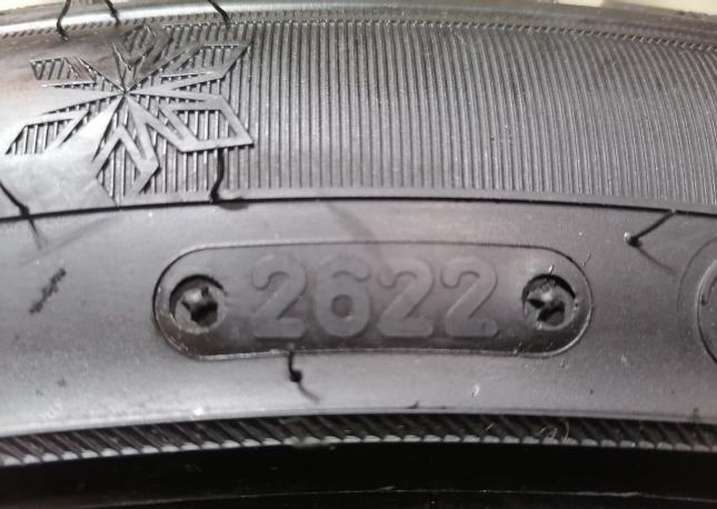 Triangle Snowlink TWT02 275/40 R20 и 315/35 R20 110V
