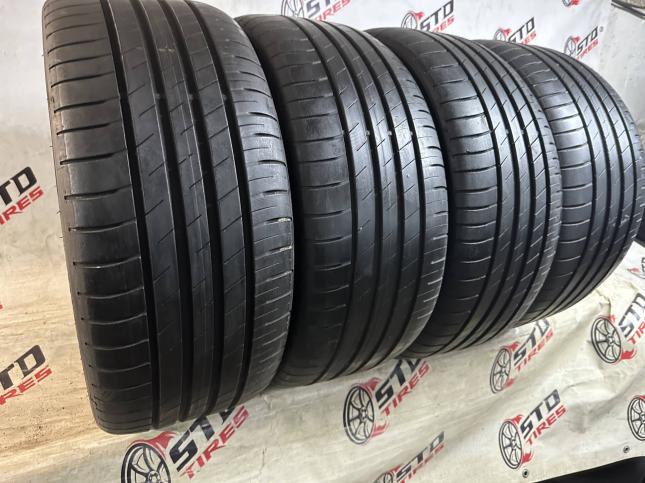 225/40 R18 Goodyear EfficientGrip Performance летние