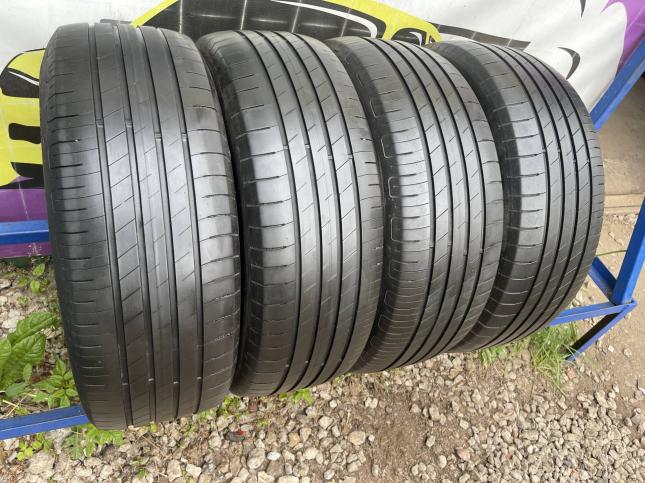 215/55 R18 Goodyear EfficientGrip Performance летние