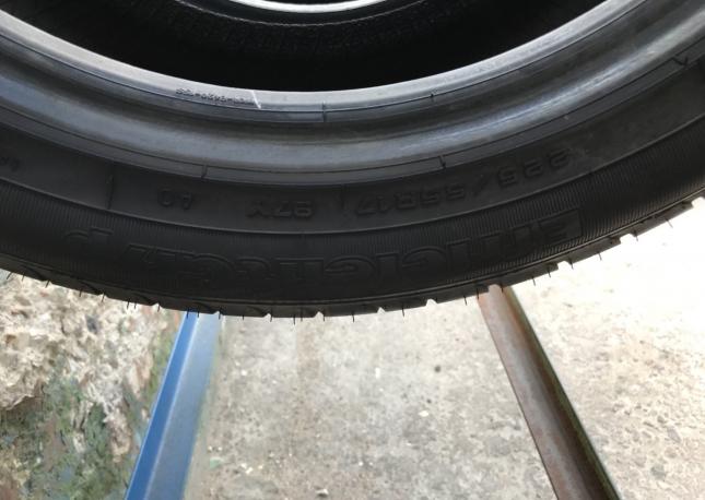 225 55 17 Goodyear Efficient Grip 225/55/17