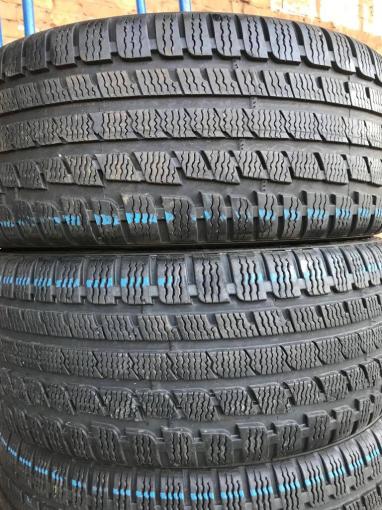 295/35 R21 Kumho Winter ST