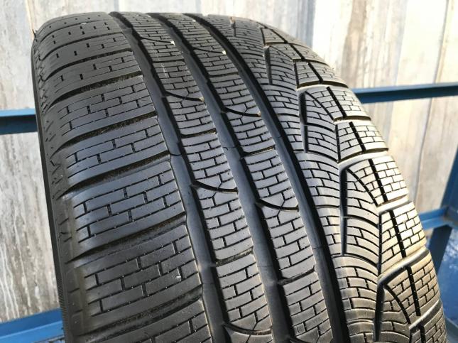 235 35/R20 Pirelli Winter Sottozero 2 99H