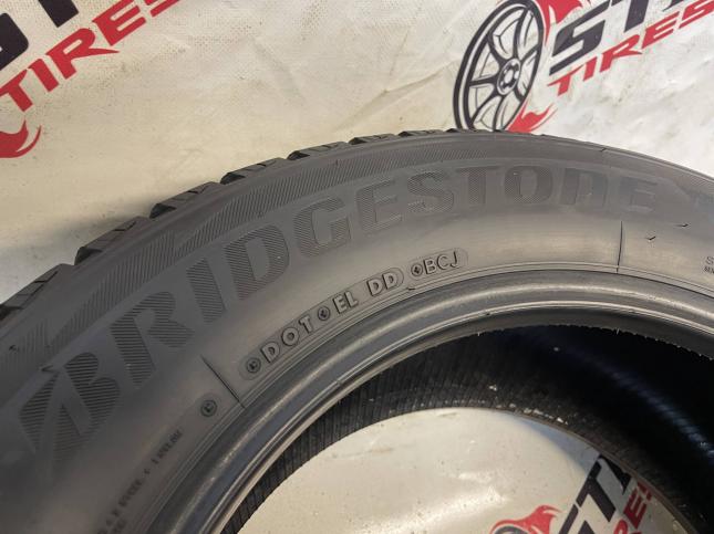 235/60 R17 Bridgestone Blizzak DM-V2 зимние нешипованные