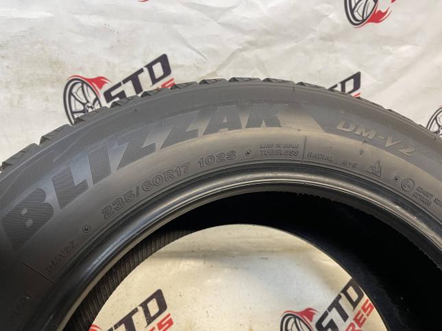 235/60 R17 Bridgestone Blizzak DM-V2 зимние нешипованные