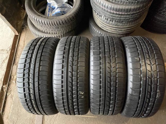 Комплект 235/55R17 Roadstone WinGuard sport