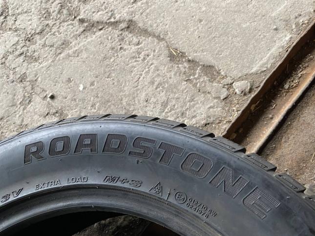 Комплект 235/55R17 Roadstone WinGuard sport