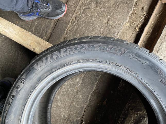 Комплект 235/55R17 Roadstone WinGuard sport