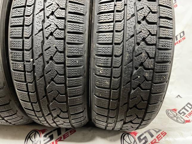 225/60 R17 Kumho I'Zen RV KC15 зимние нешипованные