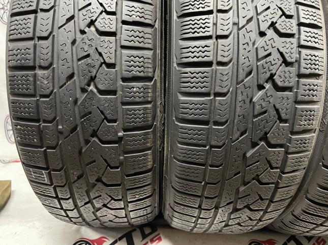 225/60 R17 Kumho I'Zen RV KC15 зимние нешипованные