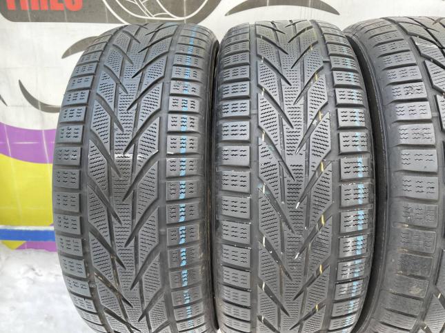 225/55 R17 Toyo Snowprox S953 зимние нешипованные