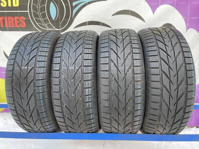 225/55 R17 Toyo Snowprox S953 зимние нешипованные