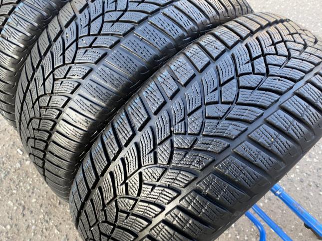 Комплект 225/55R17 Goodiear UltraGrip perform.