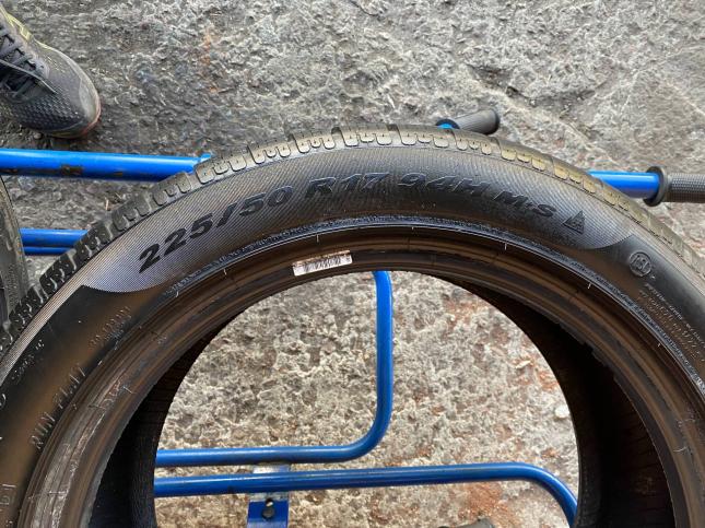 R17 225/50 Pirelli Run Flat