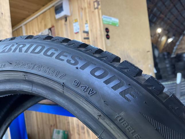 225/45R17 Bridgestone Зима Липучка Комплект