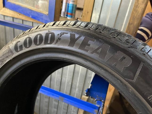 225/45R17 Goodyear Зима комплект Липучка