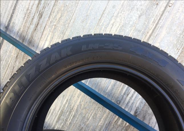 215/60R17 96Н Bridgestoen Blizzak LM-25 4x4 