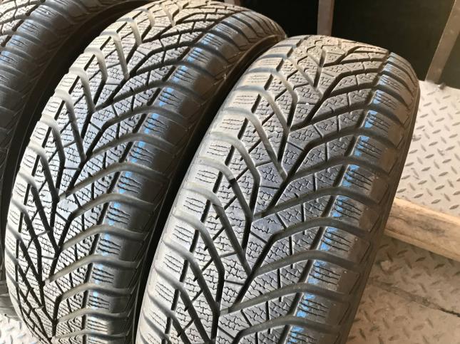 215/55 R17 Yokohama W.Drive V905 зимние нешипованные