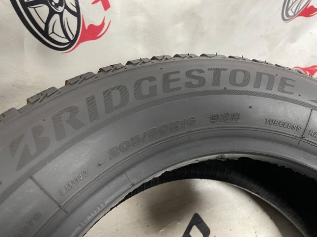 205/60 R16 Bridgestone Blizzak LM-001 зимние нешипованные