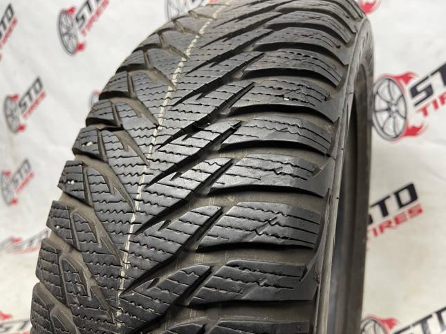 205/60 R16 Goodyear UltraGrip 8 зимние нешипованные