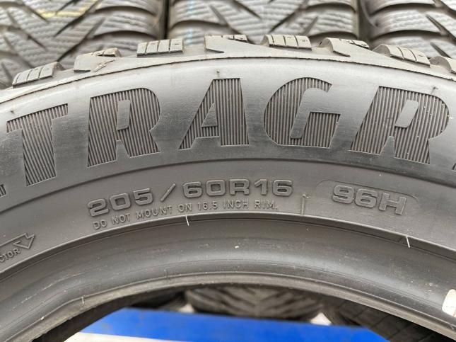 205/60 R16 Goodyear UltraGrip 8 зимние нешипованные