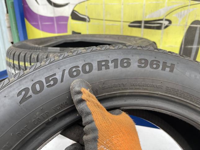 205/60 R16 Kumho WinterCraft WP51 зимние нешипованные