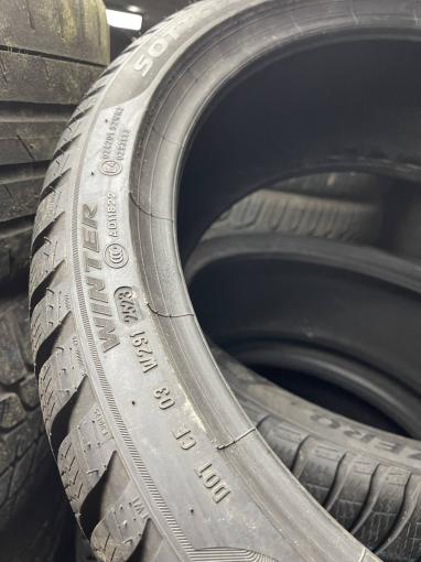 255/35 R19 Pirelli Winter Sottozero 3 зимние нешипованные