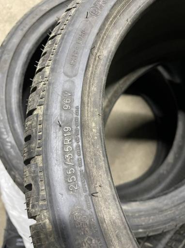 255/35 R19 Michelin Pilot Alpin PA4 зимние нешипованные